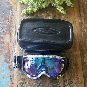 Smith goggles